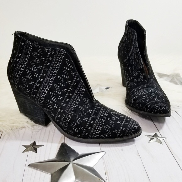 Amuse Society Shoes - Amuse Society X Matisse Cruz Black Ankle Booties